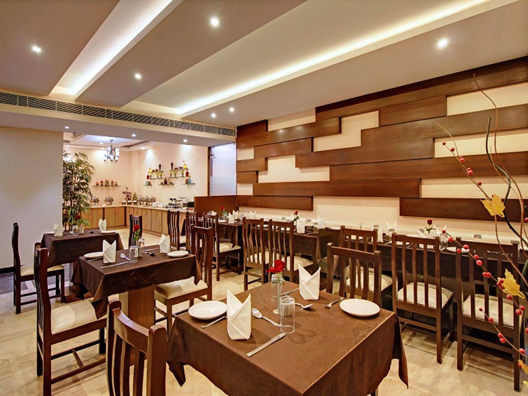 Hotel Rudra Vilas Agra  Extérieur photo