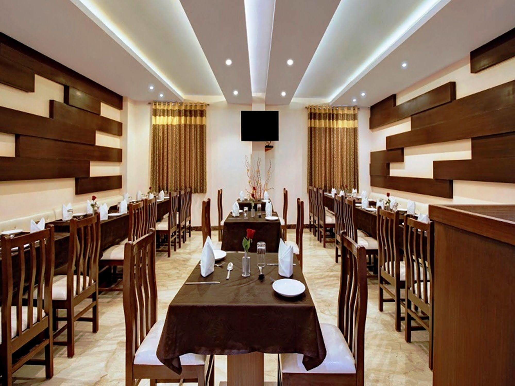 Hotel Rudra Vilas Agra  Extérieur photo