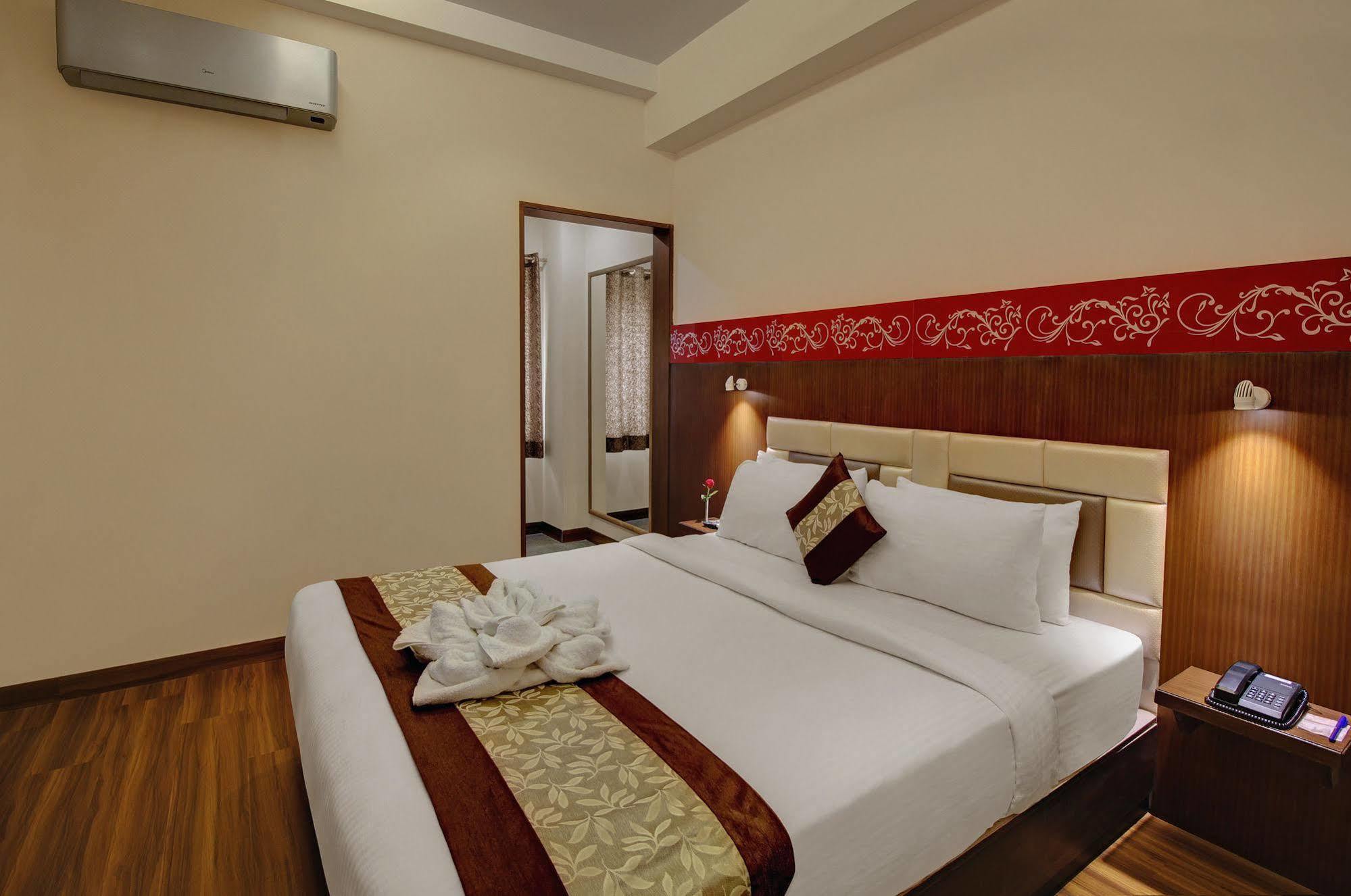 Hotel Rudra Vilas Agra  Extérieur photo