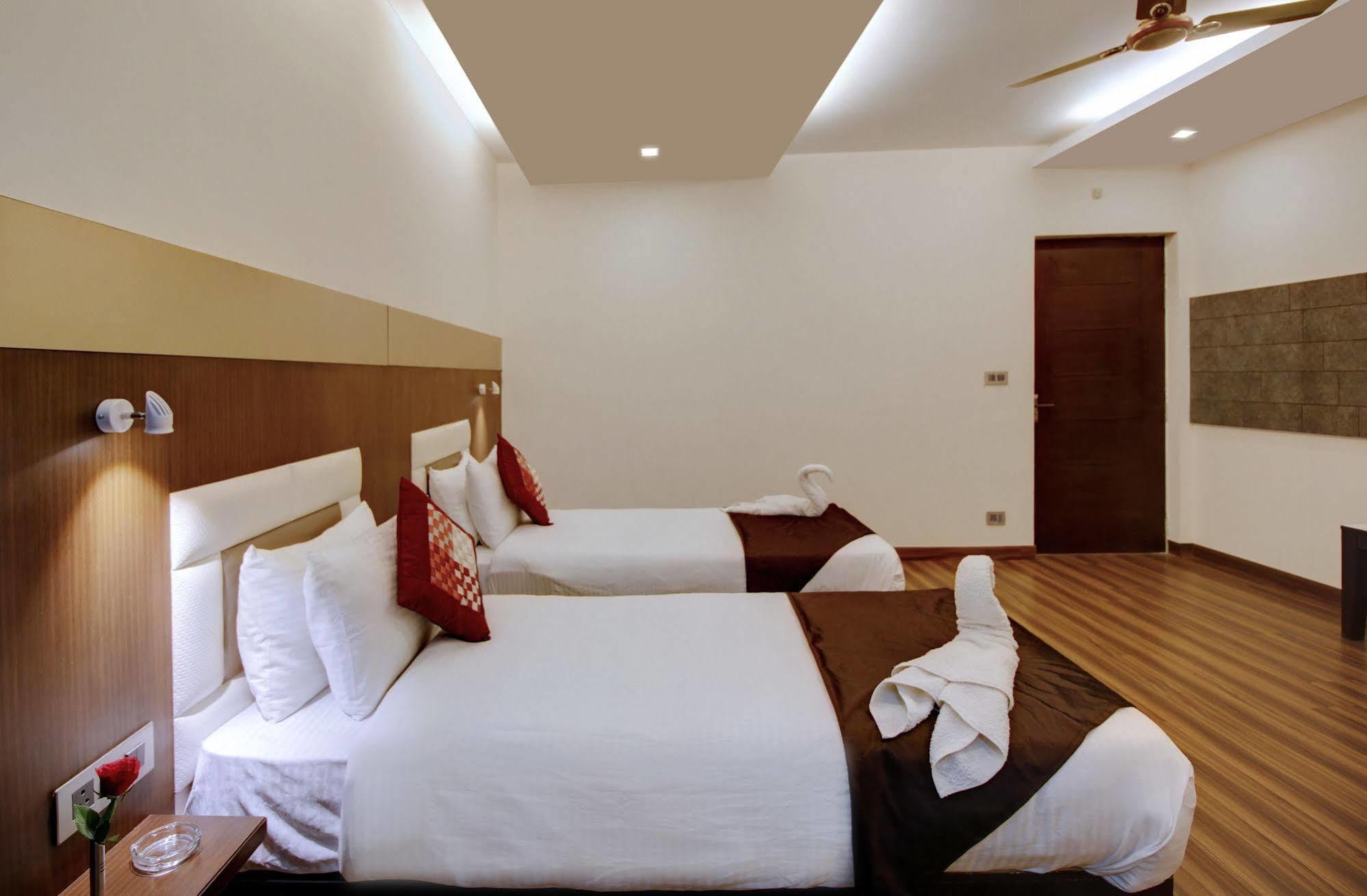 Hotel Rudra Vilas Agra  Extérieur photo